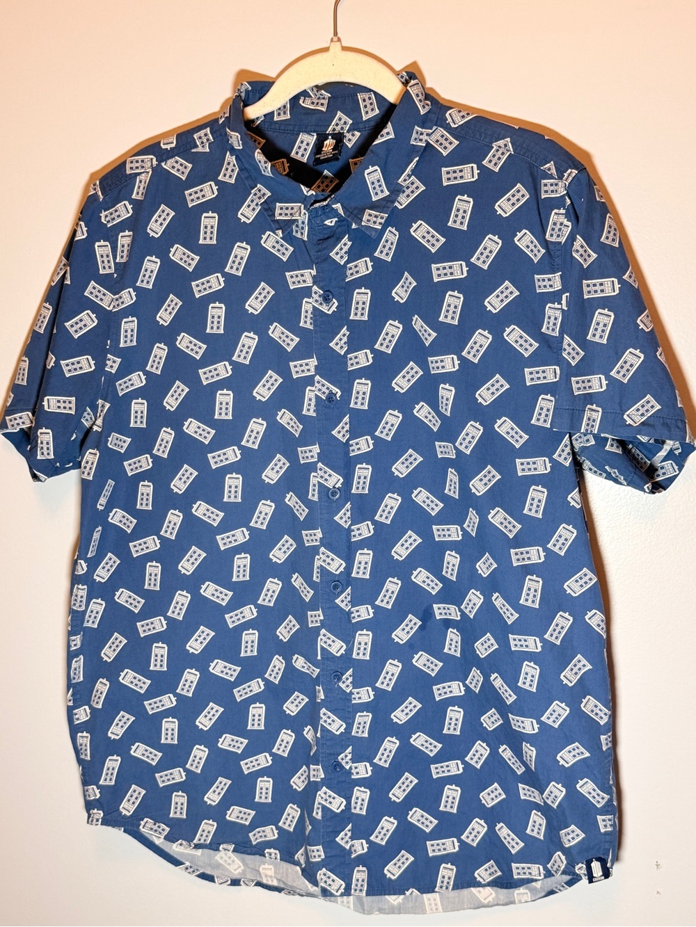 Hot Topic Blue Short-Sleeve Button-Up with Dr. Who Tardis Print